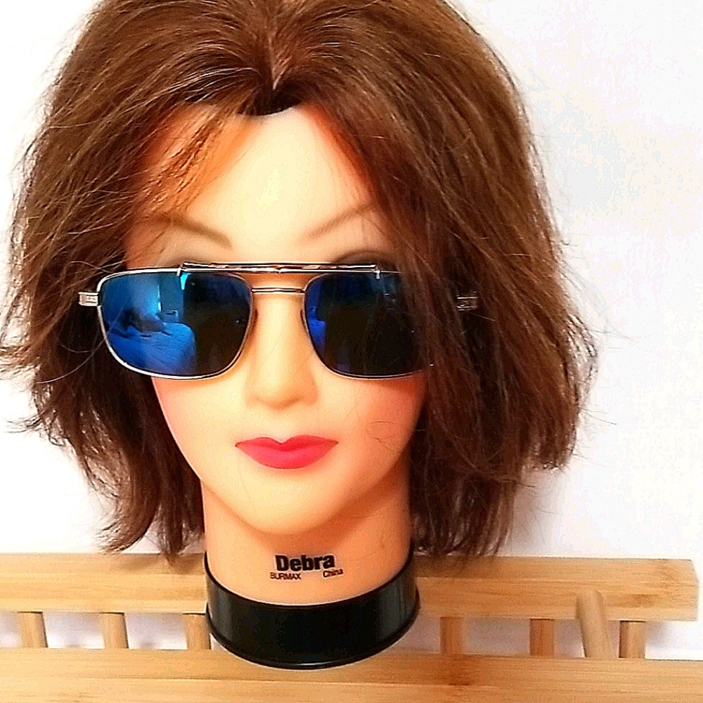 NWOT Woman's Sunglasses